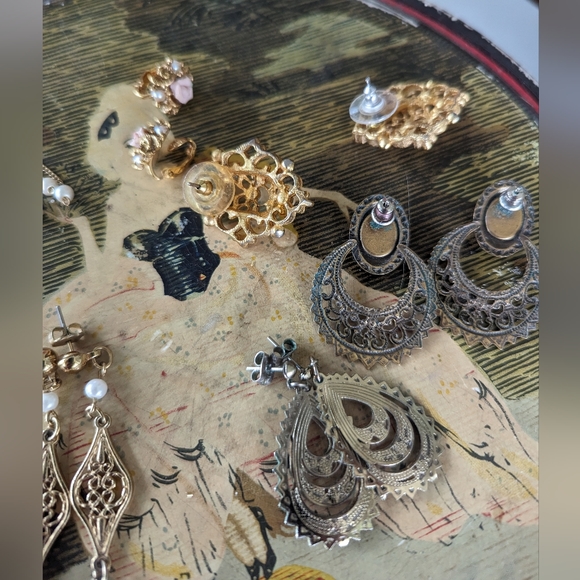 Vintage Lot of Victorian Earrings - Picture 7 of 7